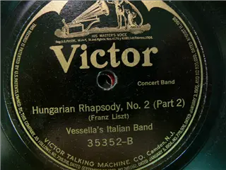 small_victor 35352 b.webp